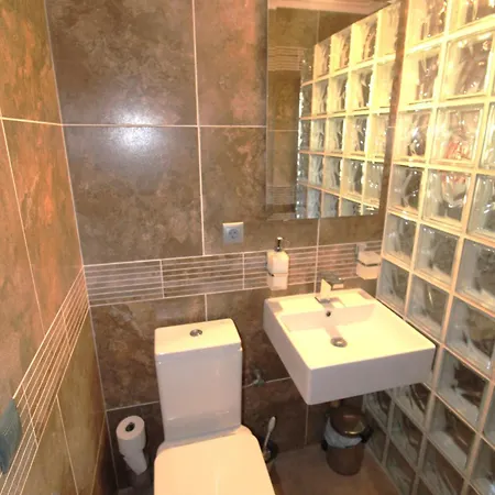 4 Bedroom Family With Private Pool In Martin Villa *