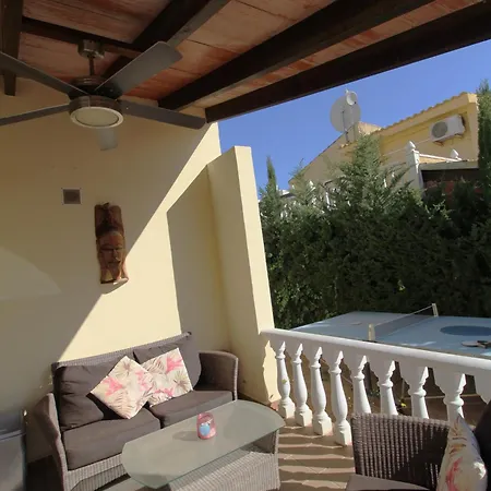 Villa 4 Bedroom Family With Private Pool In Martin Villacosta