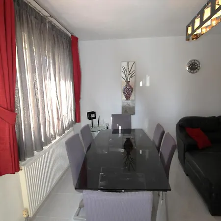 Villa 4 Bedroom Family With Private Pool In Martin