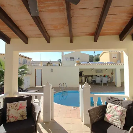 Villa 4 Bedroom Family With Private Pool In Martin