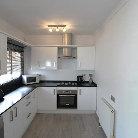 4 Bedroom Family With Private Pool In Martin *