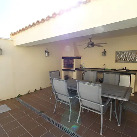 Villa 4 Bedroom Family With Private Pool In Martin