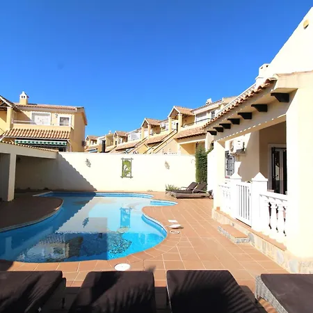4 Bedroom Family With Private Pool In Martin