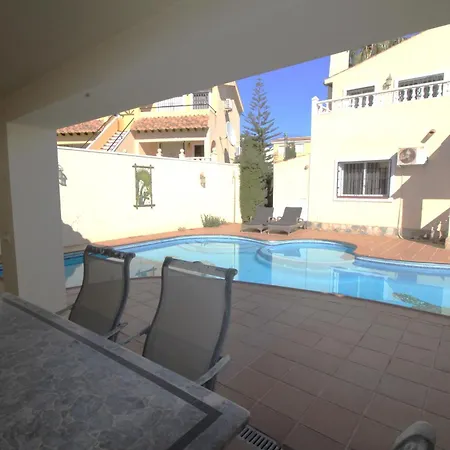 Villa 4 Bedroom Family With Private Pool In Martin *