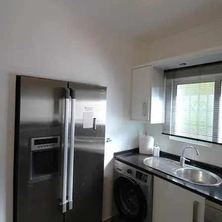 4 Bedroom Family With Private Pool In Martin *